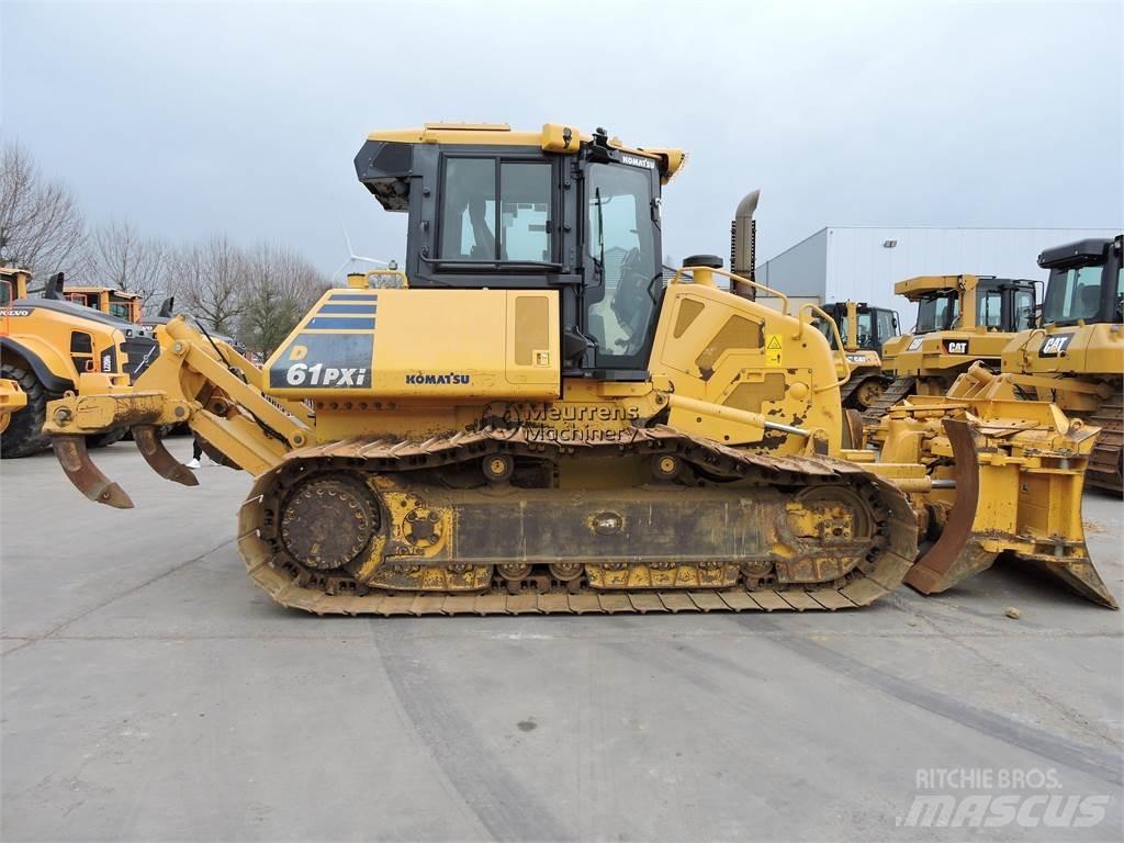 Komatsu D61PXi-24 جرارات تسوية