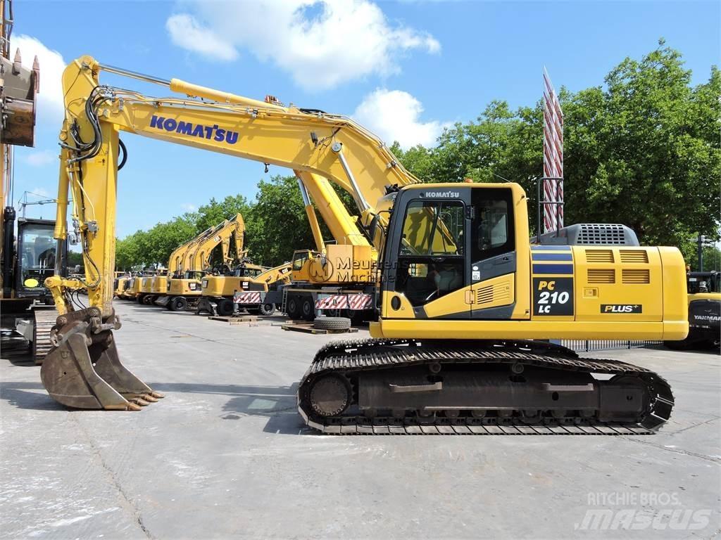 Komatsu PC210LC-10 حفارات زحافة