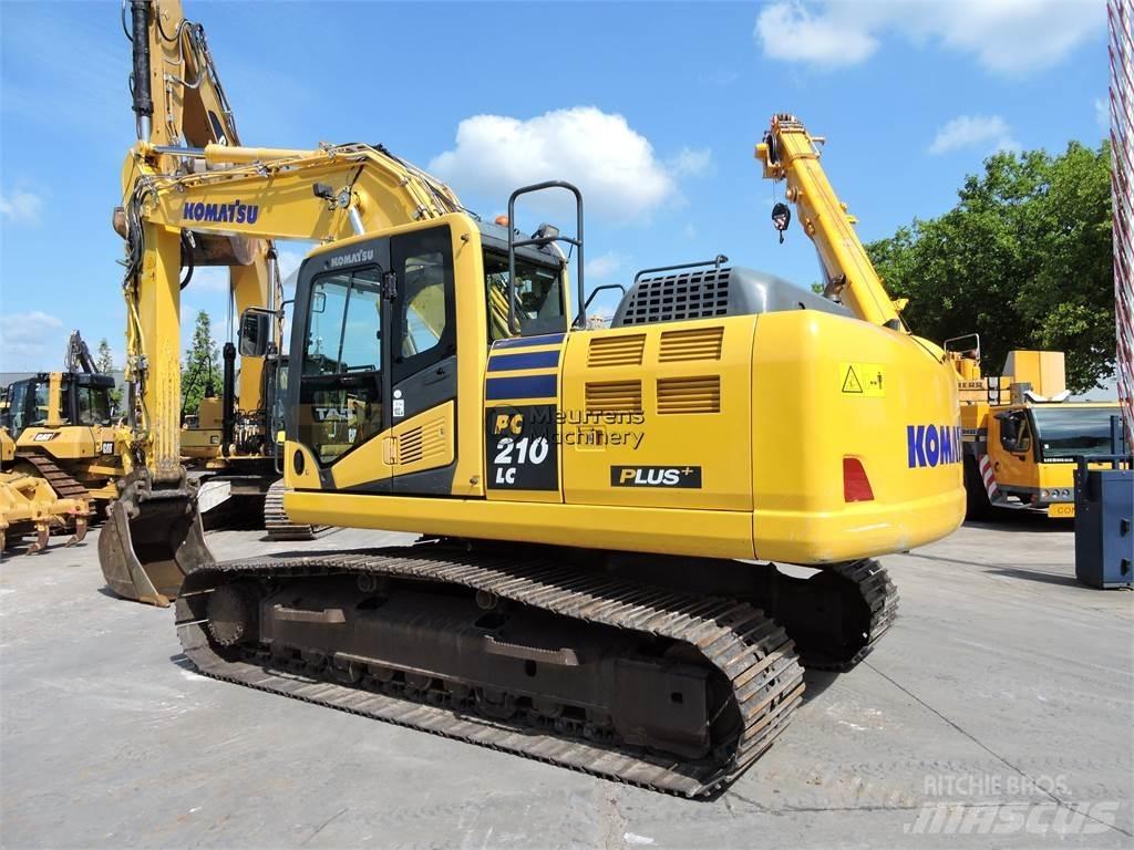 Komatsu PC210LC-10 حفارات زحافة