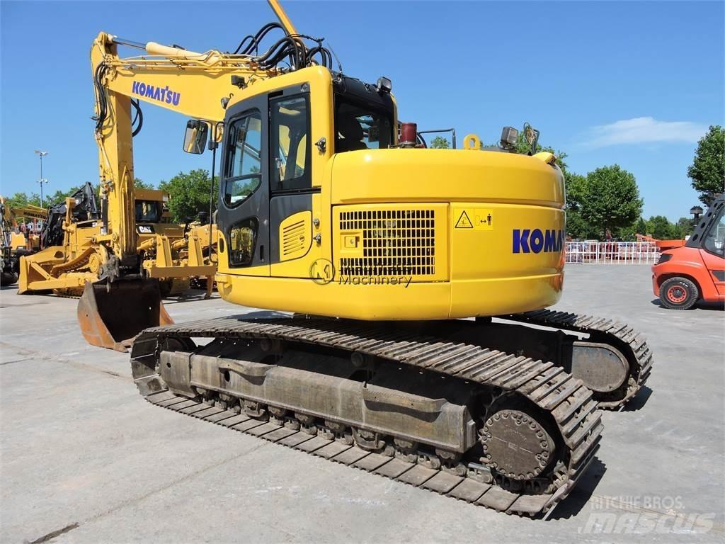 Komatsu PC228 حفارات زحافة