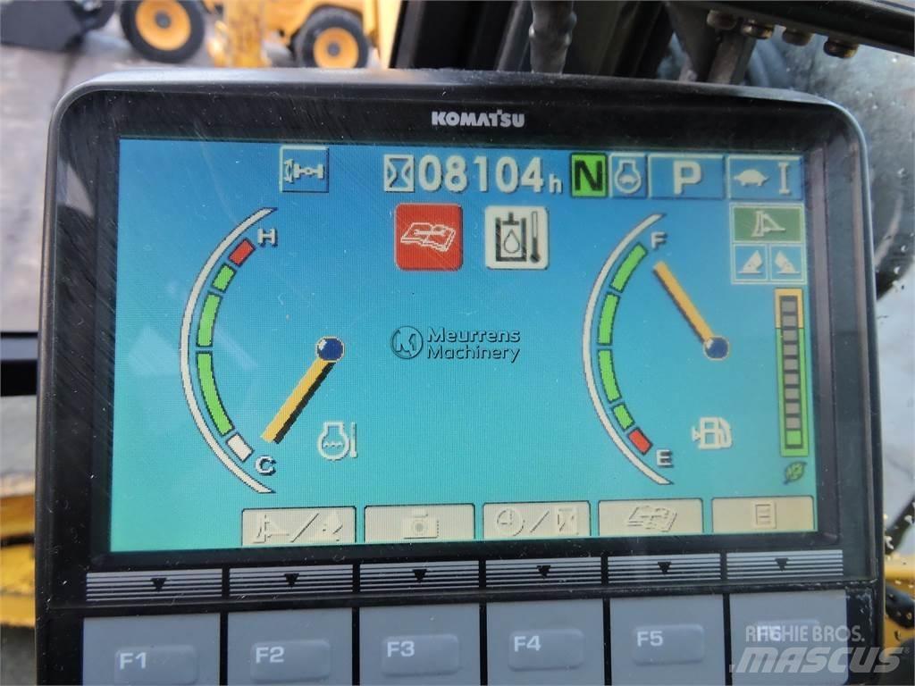 Komatsu PW98 حفارات بعجل