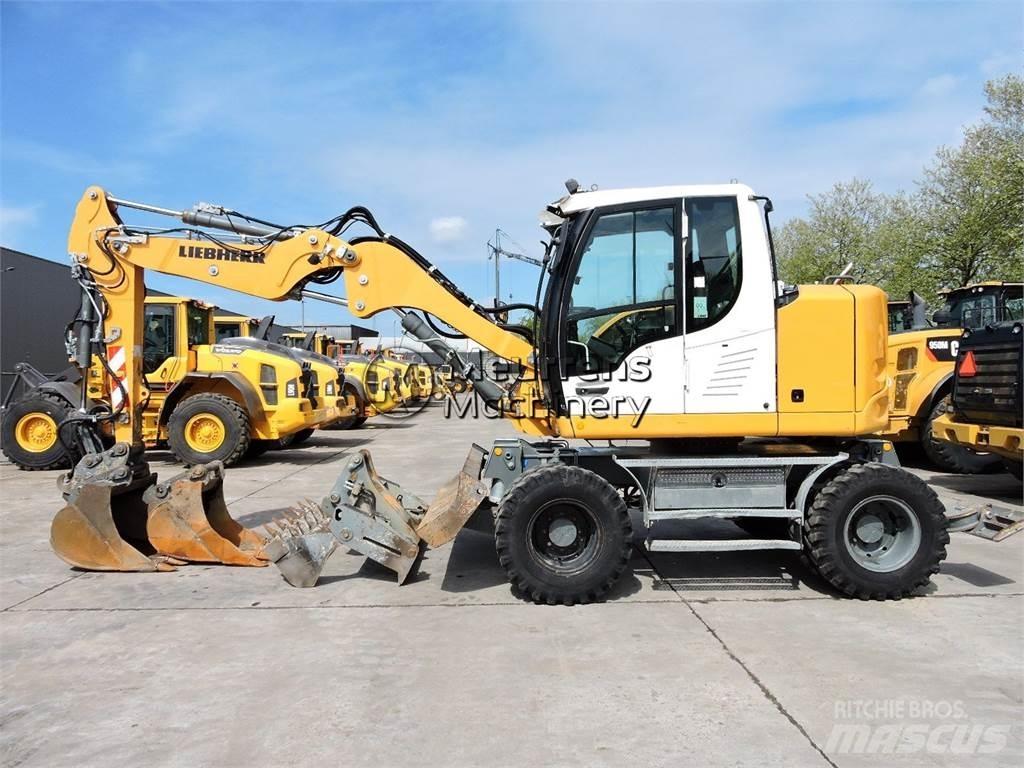Liebherr A910 حفارات بعجل