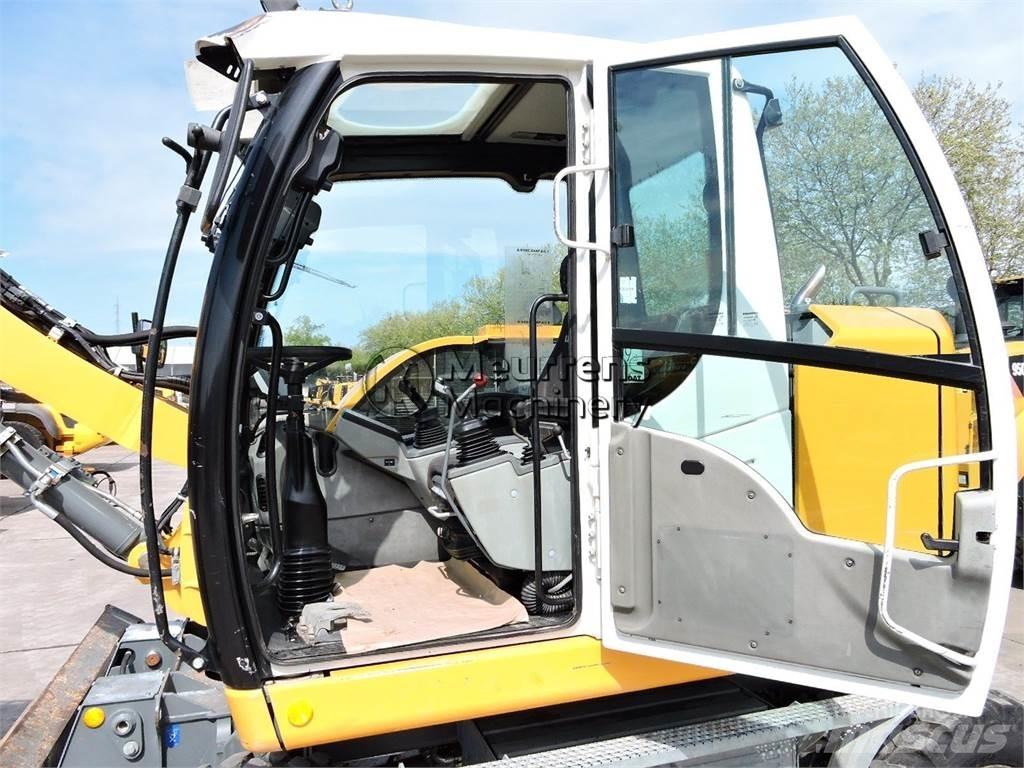 Liebherr A910 حفارات بعجل