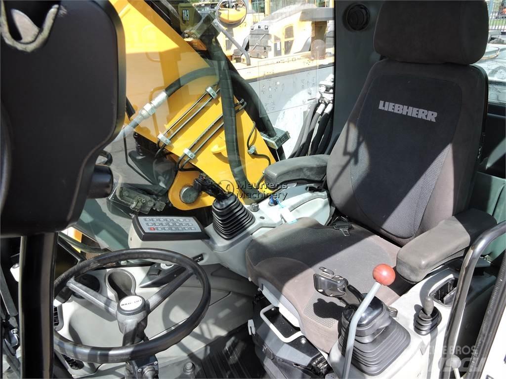 Liebherr A918 حفارات بعجل