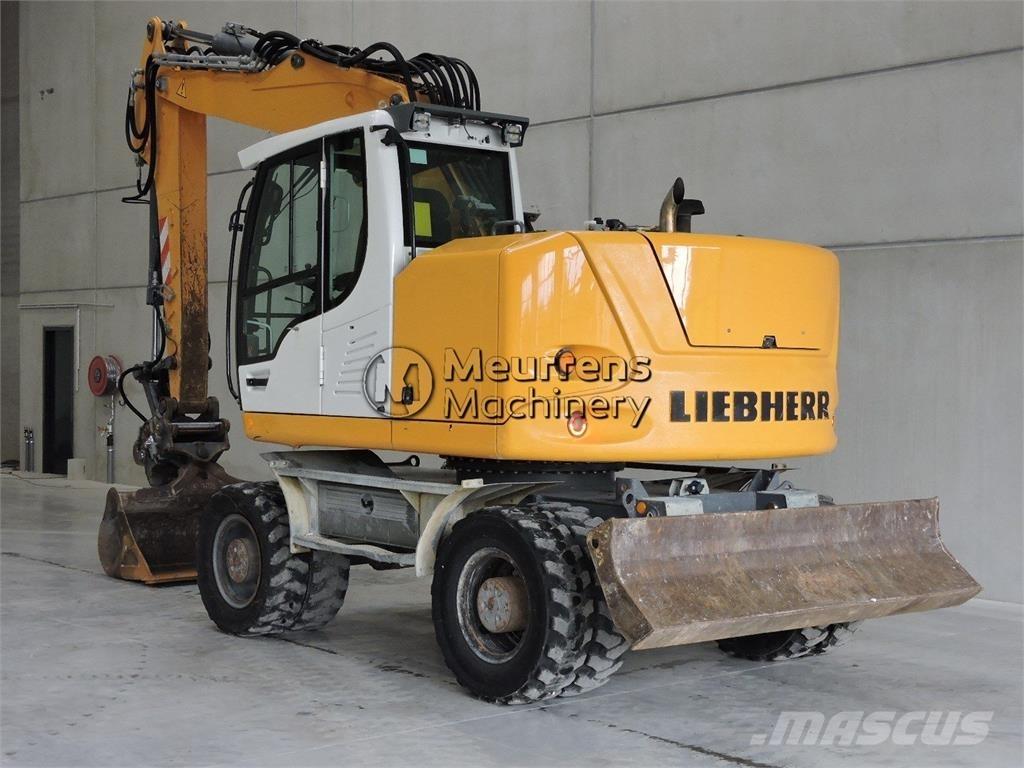 Liebherr A918 حفارات بعجل
