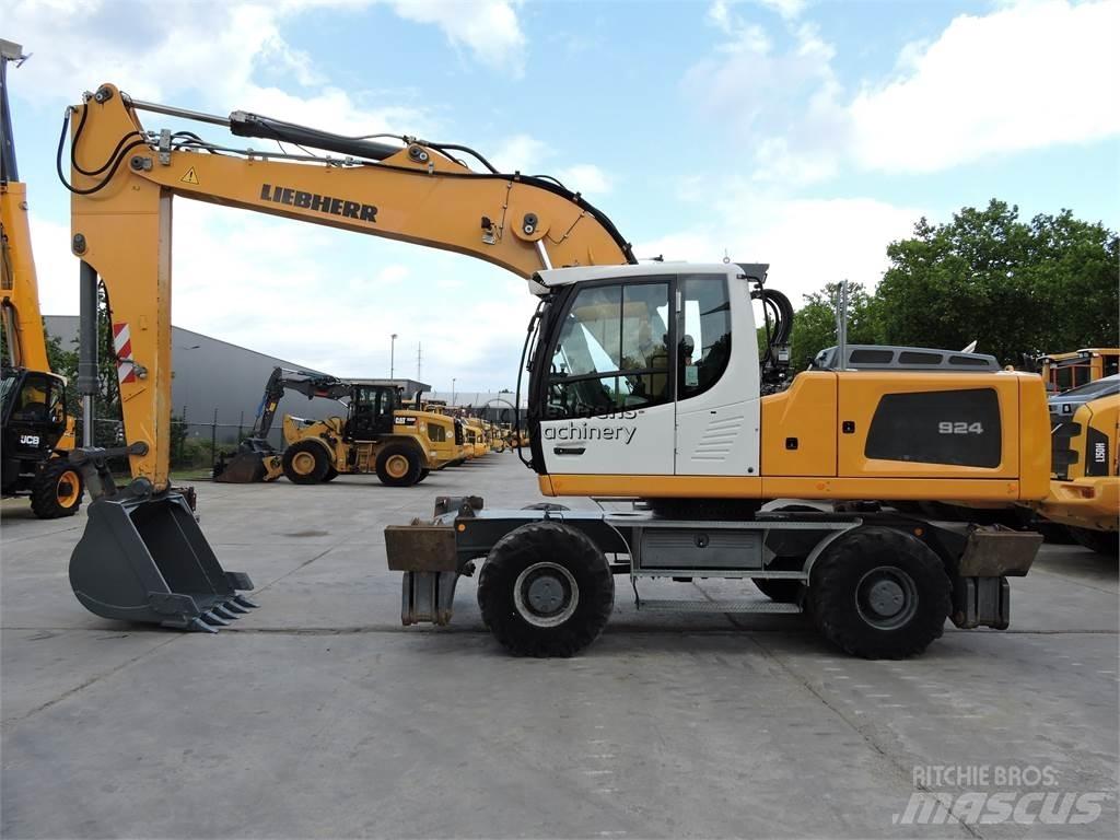 Liebherr A924 حفارات بعجل