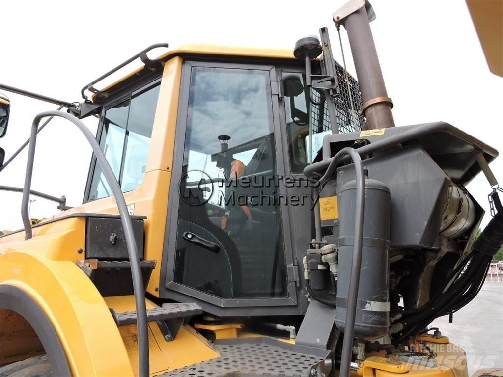 Volvo A25F ساحبات مفصلية