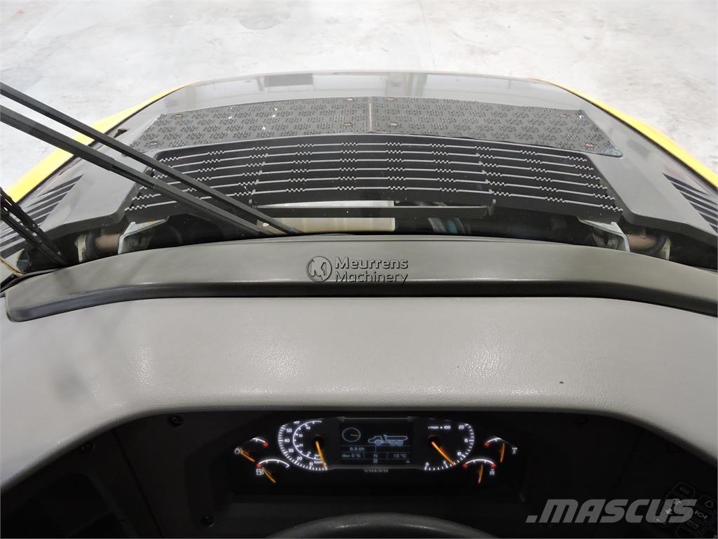 Volvo A30F ساحبات مفصلية