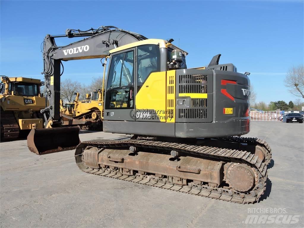 Volvo ECR235EL حفارات زحافة