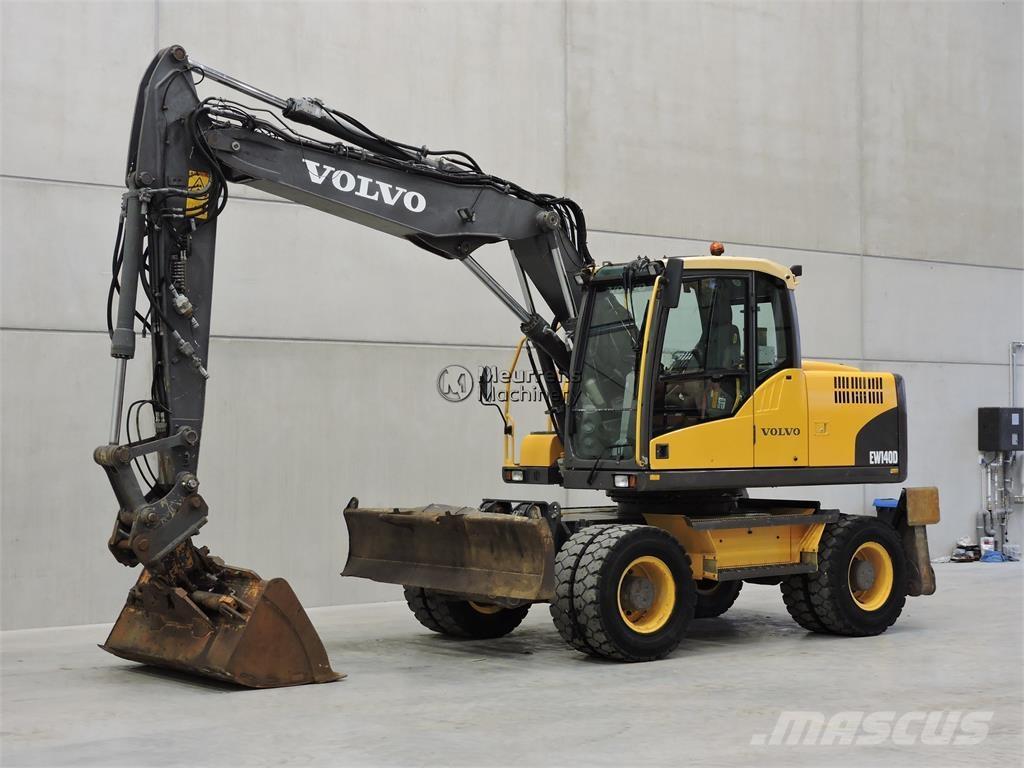 Volvo EW140C حفارات بعجل