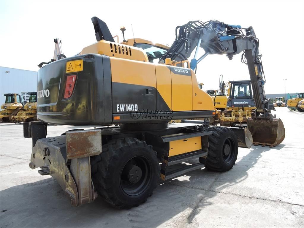 Volvo EW140D حفارات بعجل