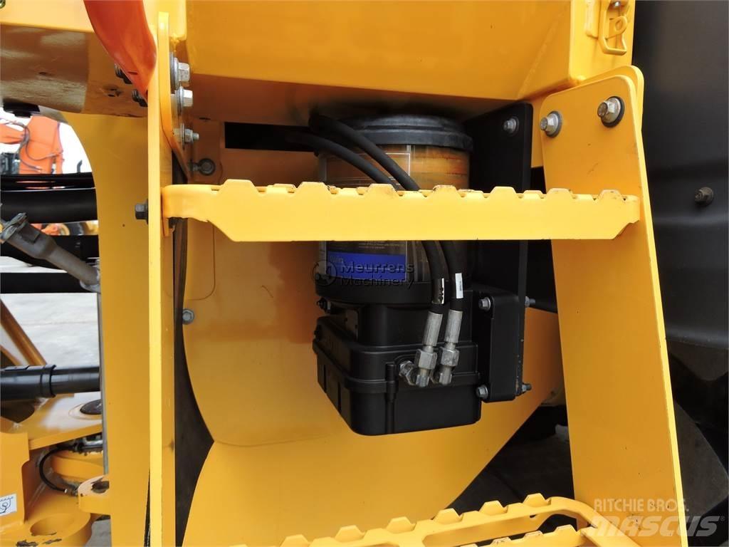 Volvo L110H لوادر بعجل