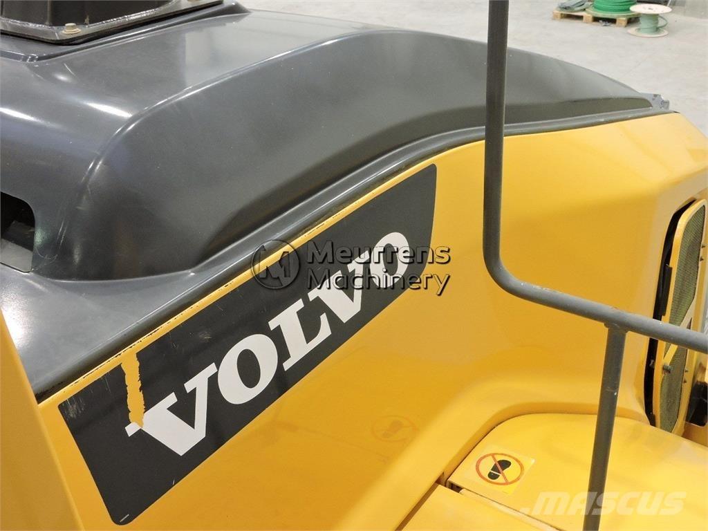 Volvo L150H لوادر بعجل