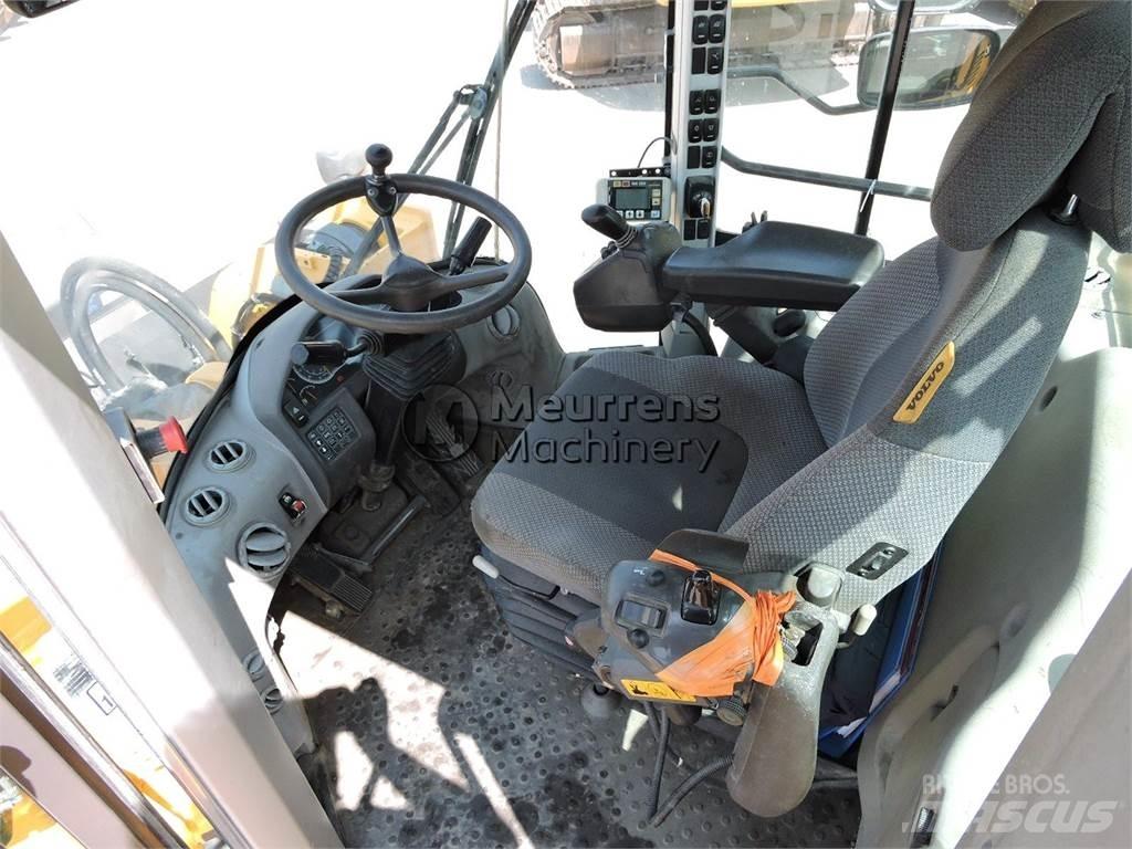 Volvo L150H لوادر بعجل