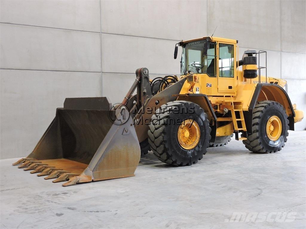 Volvo L180E لوادر بعجل