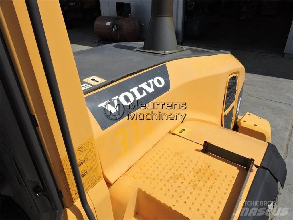 Volvo L180G لوادر بعجل