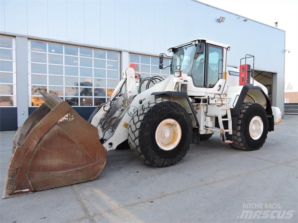 Volvo L180H لوادر بعجل