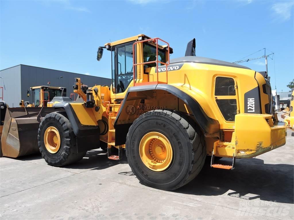 Volvo L220H لوادر بعجل