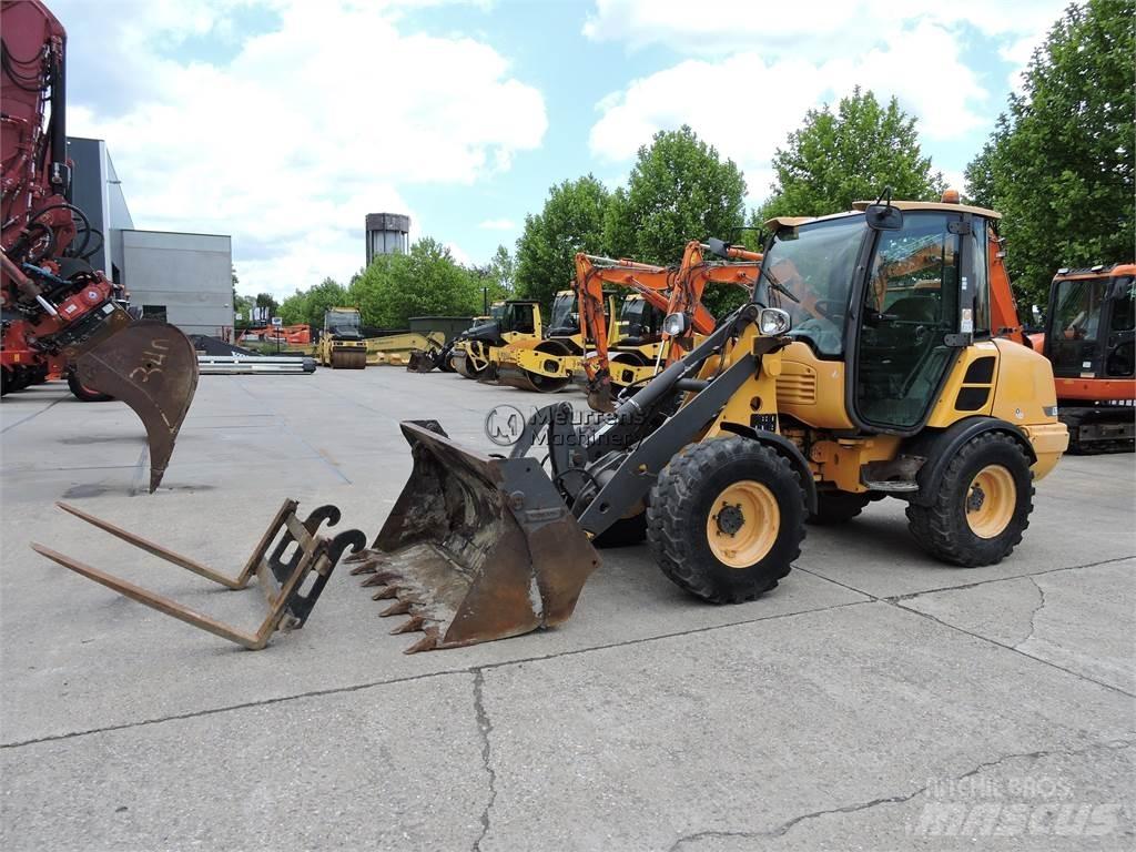 Volvo L25F لوادر بعجل