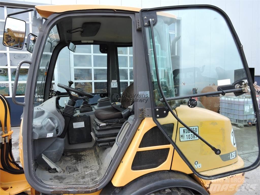 Volvo L25F لوادر بعجل