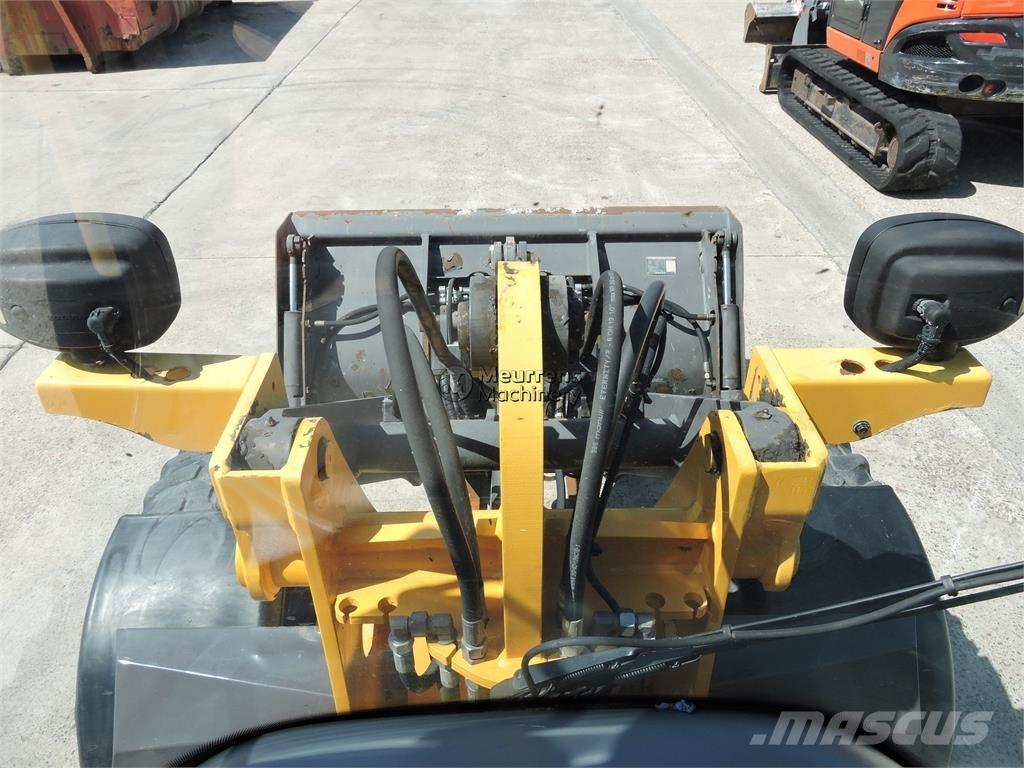 Volvo L25F + FORK لوادر بعجل