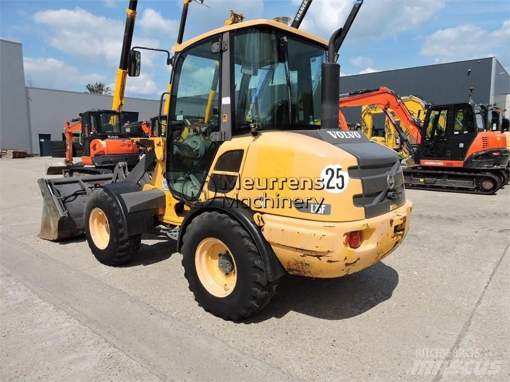 Volvo L25F + Fork لوادر بعجل
