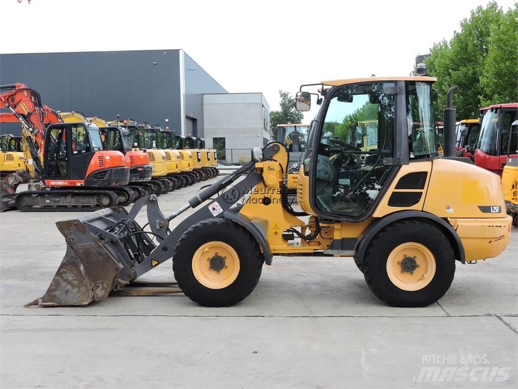 Volvo L25F + FORK لوادر بعجل