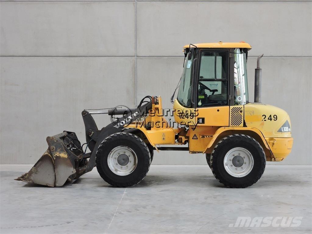 Volvo L30B لوادر بعجل