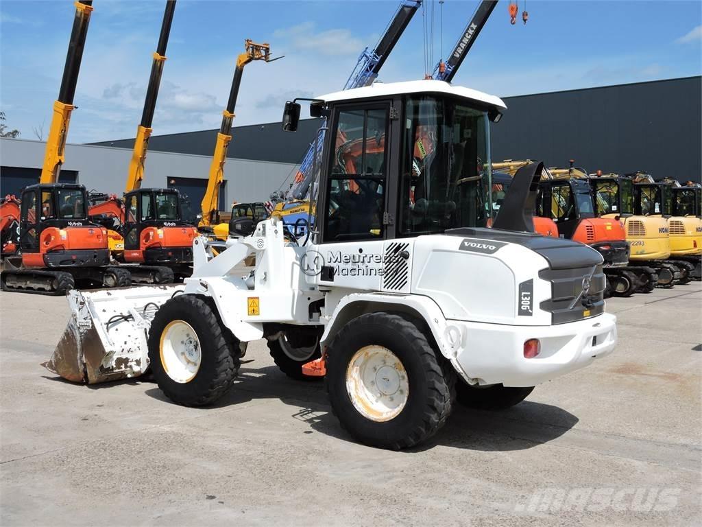 Volvo L30G + FORK لوادر بعجل