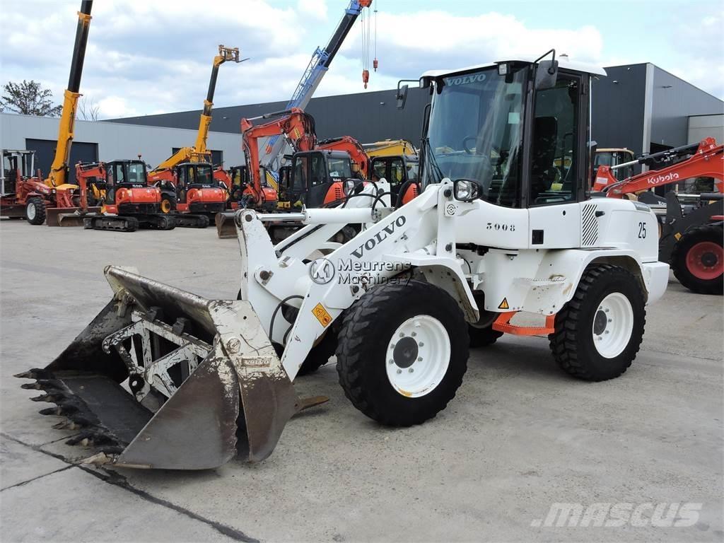 Volvo L30G + FORK لوادر بعجل