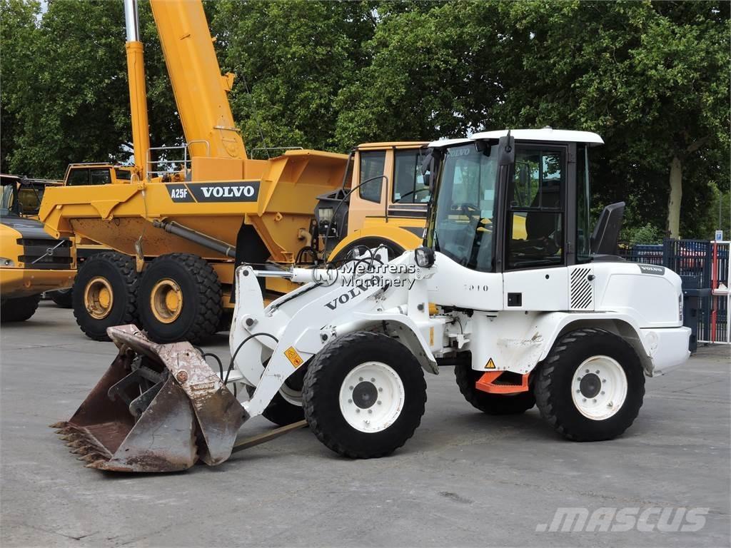 Volvo L30G + FORK لوادر بعجل