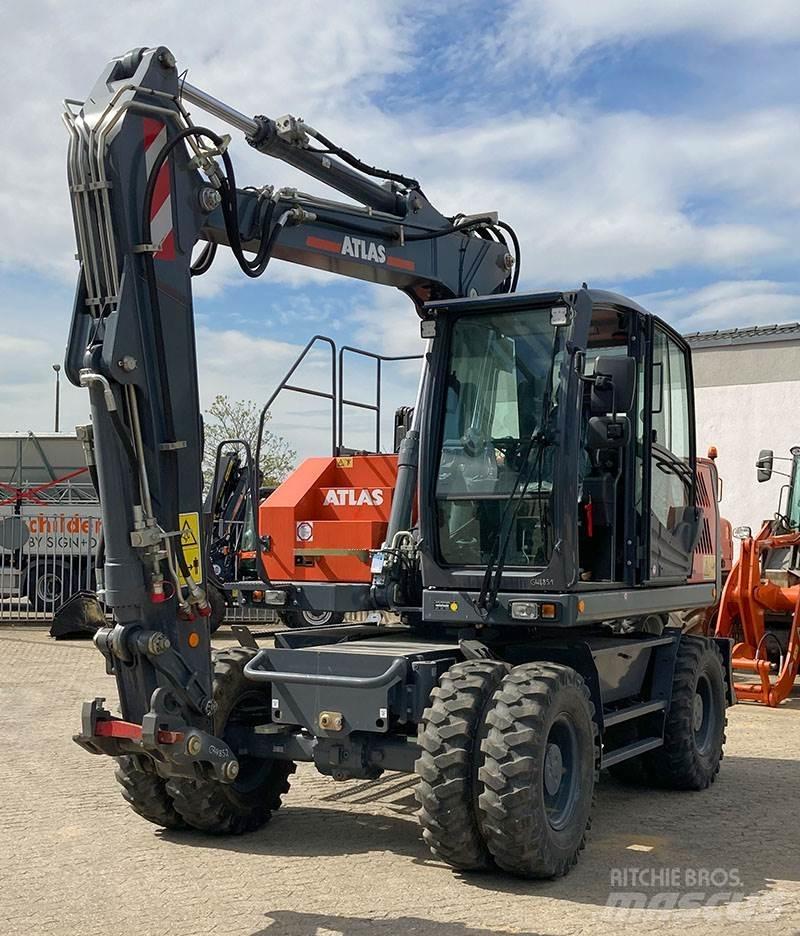 Atlas 140 W حفارات بعجل