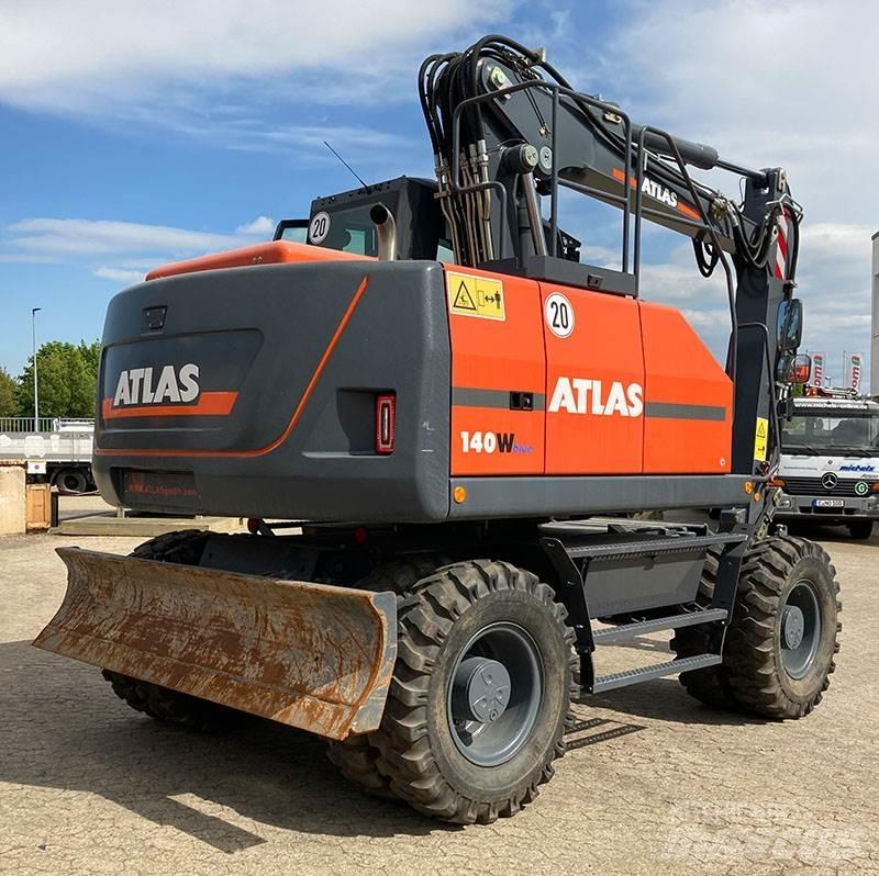 Atlas 140 W حفارات بعجل