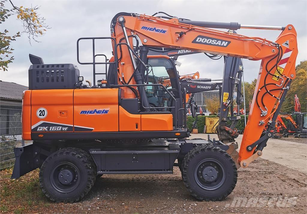 Doosan DX 160 W-7 حفارات بعجل