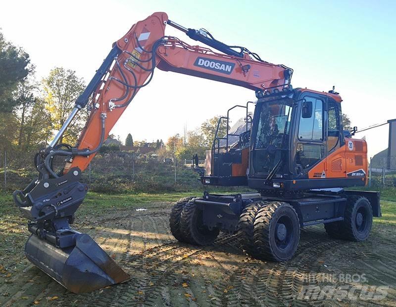 Doosan DX 165 WR-7 حفارات بعجل