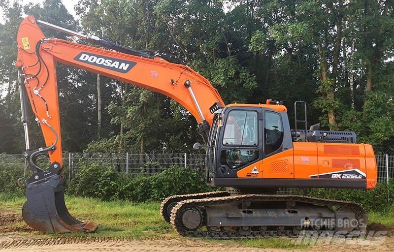 Doosan DX 225 LC-7 حفارات زحافة