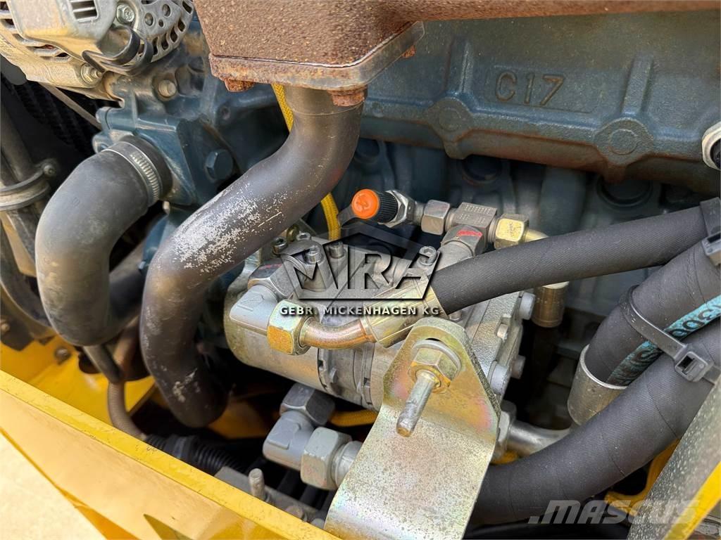 Bomag BW 100 AD-4 مداحل ثنائية الاسطوانة
