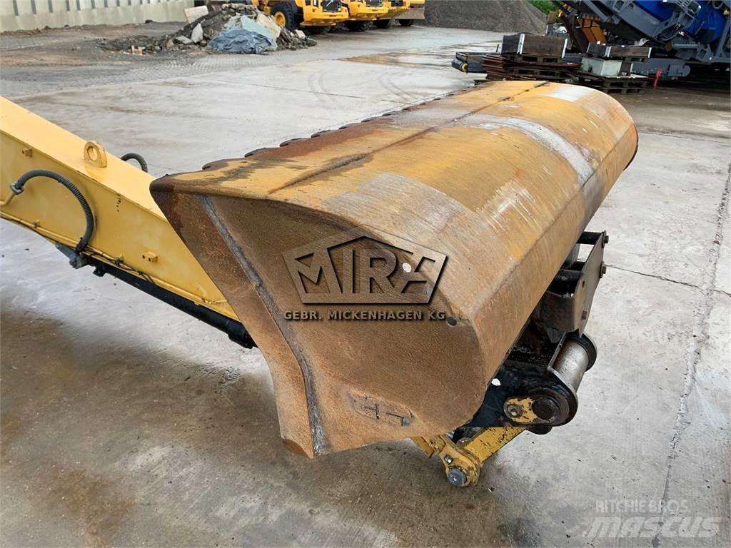 CAT 2000 mm جرافات عكسية
