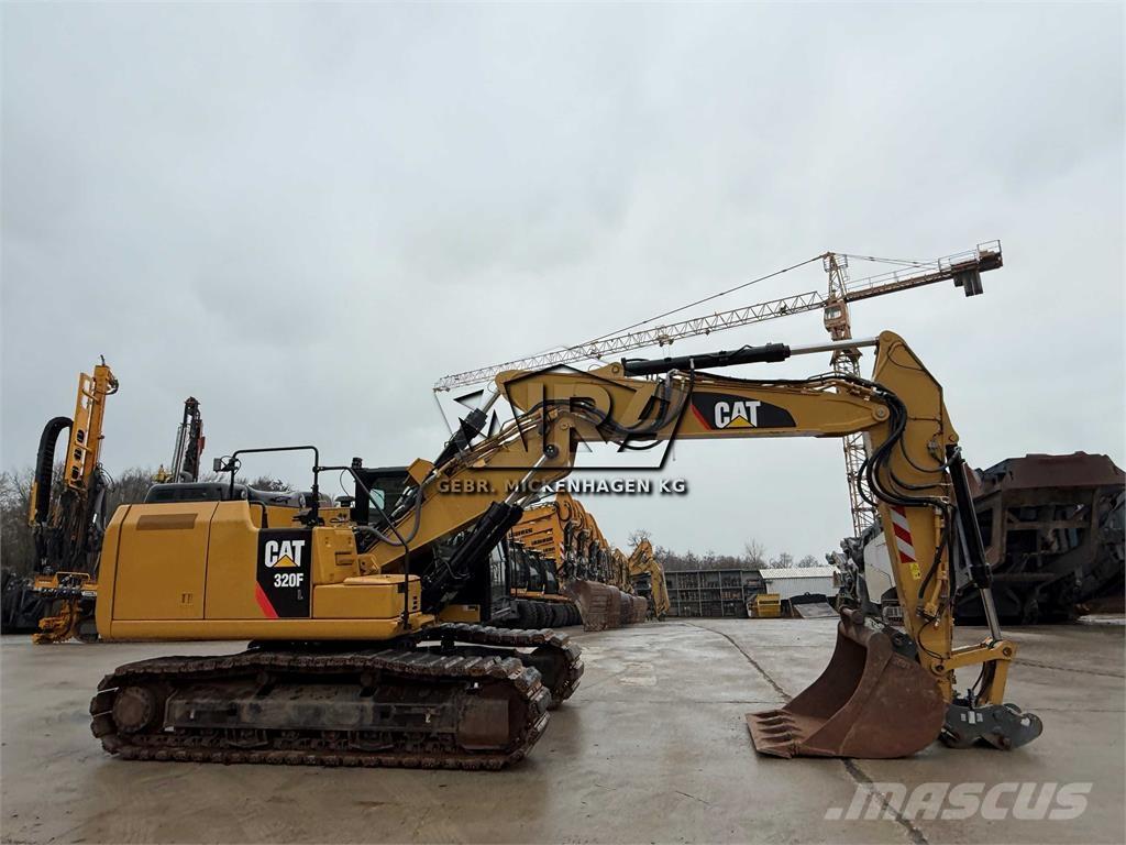 CAT 320 FL حفارات زحافة