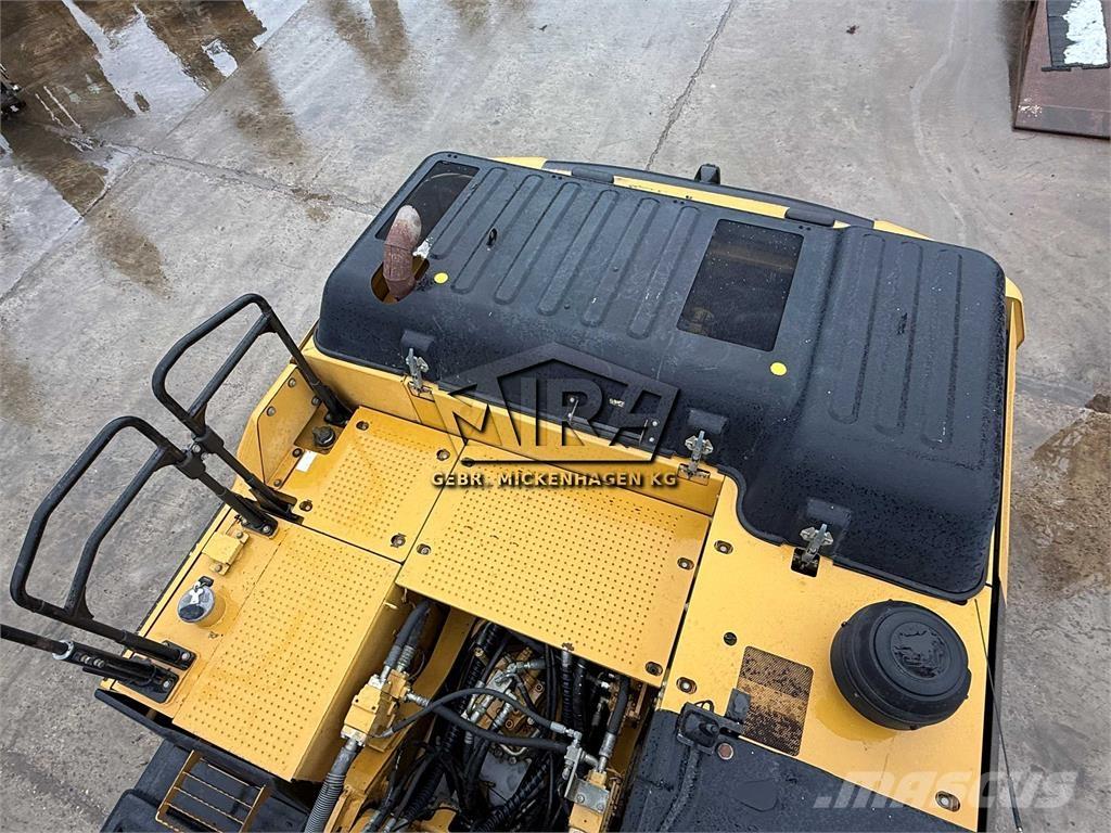 CAT 324 E LN حفارات زحافة