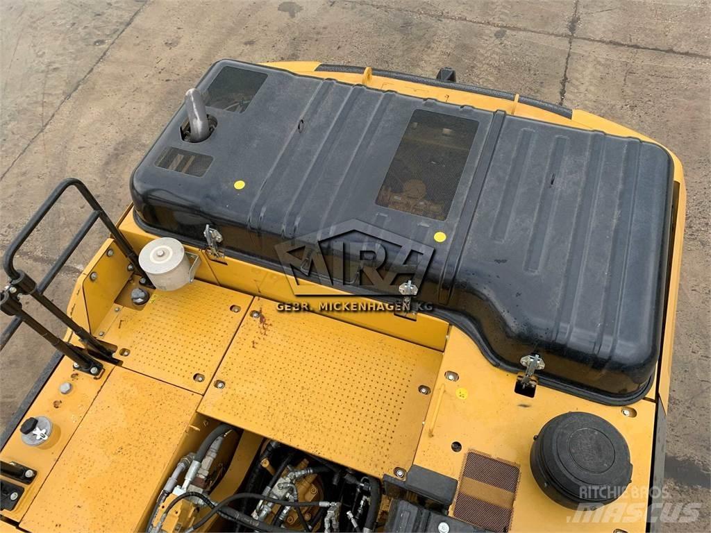 CAT 330F LN حفارات زحافة