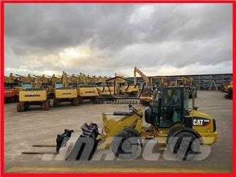 CAT 908 M لوادر بعجل
