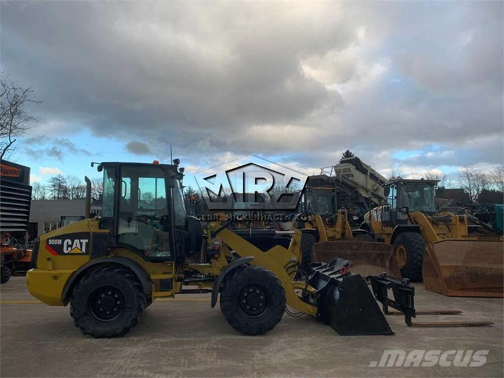 CAT 908 M لوادر بعجل