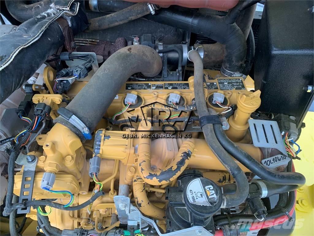 CAT 908 M لوادر بعجل