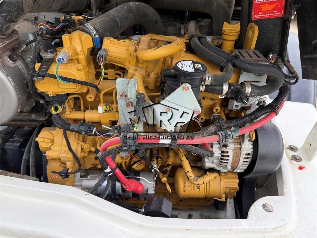 CAT 908 M لوادر بعجل