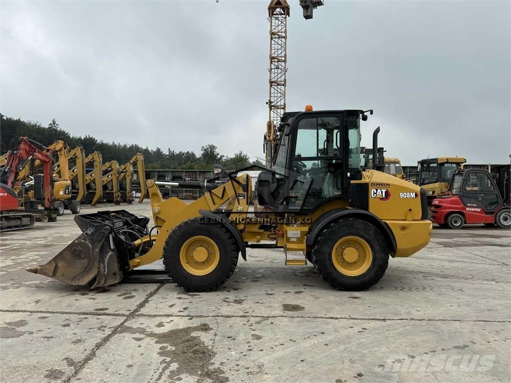 CAT 908 M لوادر بعجل