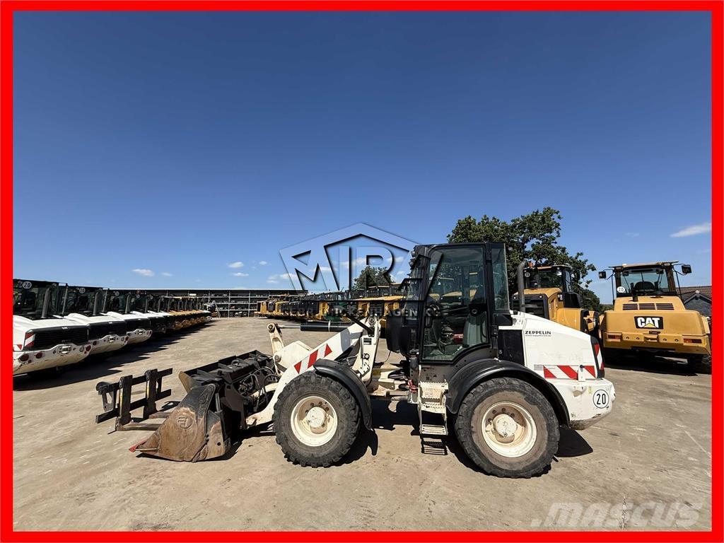 CAT 908 M لوادر بعجل