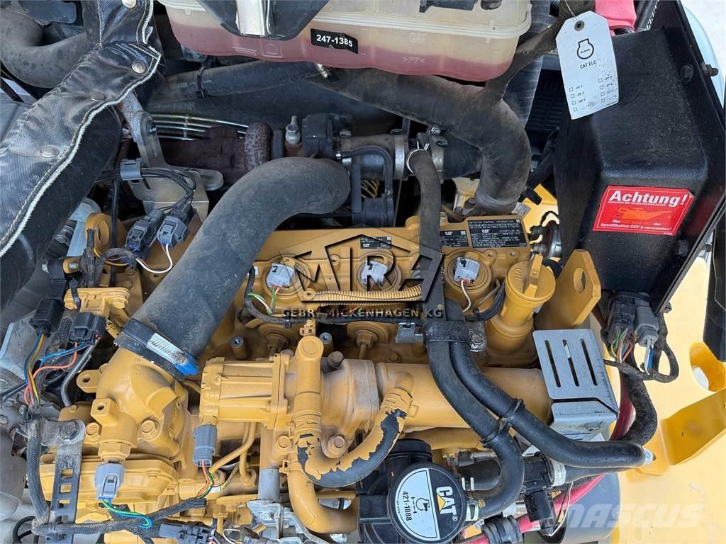 CAT 908 M لوادر بعجل