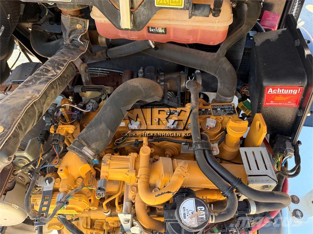 CAT 908 M لوادر بعجل