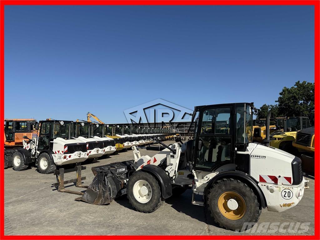 CAT 908 M لوادر بعجل